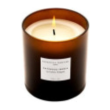 Essential Parfums Patchouli mānijas ainavas svece 