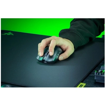 Razer Viper V4 Pro mouse Gaming Right-hand RF Wire