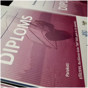 Diplomi dizaina papīrs »
