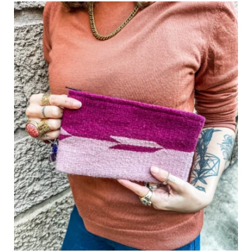 Pochette Lana Fuxia y Rosado Indigena Bazaar