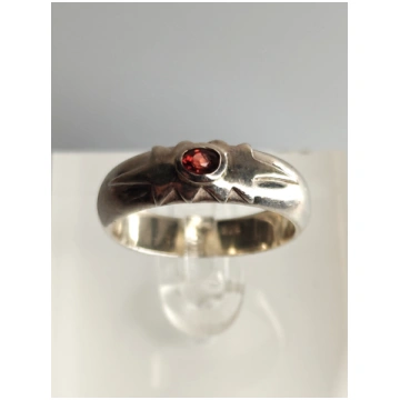 Vintage silver ring with Garnet gemstones (size:17