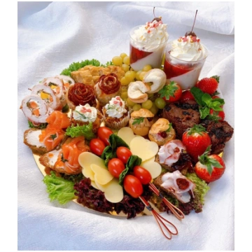 Mix uzkodu plate divām personām