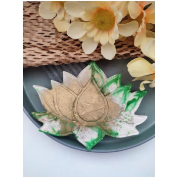 Lotus #zaļš #zeltīts #balts Anda Rada
