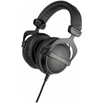 Beyerdynamic DT 770 PRO 32Ω Studio Headphones Head