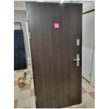 53. Dzīvokļa ārdurvis 1010x2075 (ar kārbu), kreisā