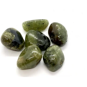 Akmens Granāts / Zaļais Granāts Mali / Green Garne