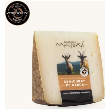 Artisan semi-cured Garrotxa goat´s cheese, wedge S