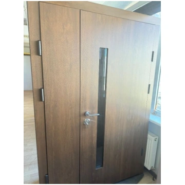 SNIEDZE1300x2050 rieksts divviru durvis privātmāja