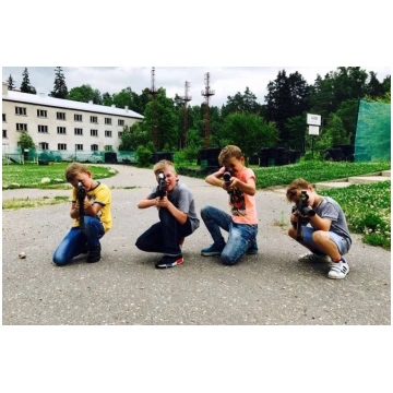 Aizraujoša lasertag spēle 8 bērnu komandai