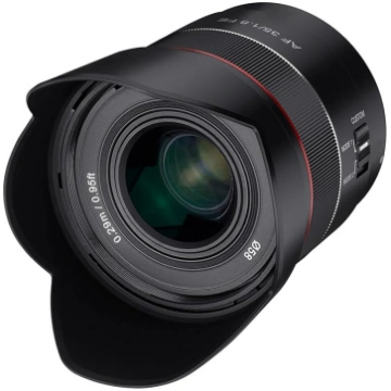 Samyang AF 35 mm F1.8 Sony FE — mazs, bet universā