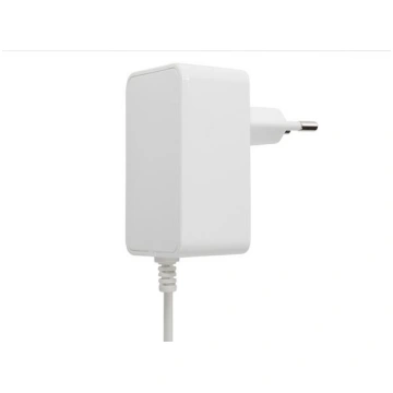 COMPACT CHARGER WITH TYPE C USB CONNECTOR - 5 VDC