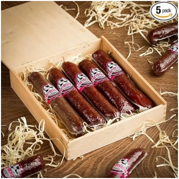 Salami desu nūjiņas koka kastītē no pasaules čempi
