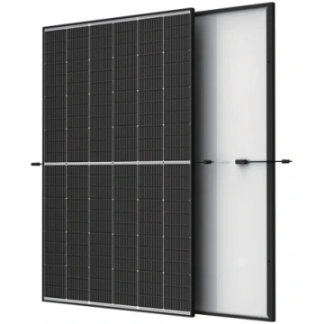 Trina Solar Vertex S saules panelis ar melnu rāmi,