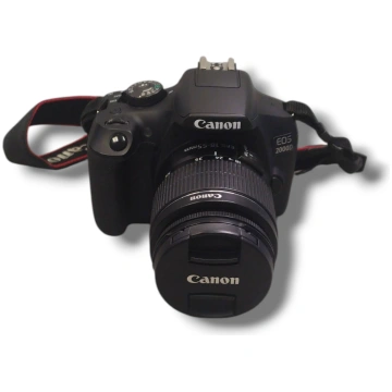 Lietots - Canon EOS 2000D