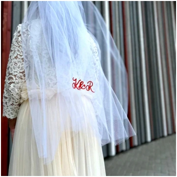 Simple wedding veil - White / 300cm long / With te