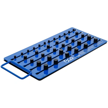 MAGNETIC PEGBOARD | WITH EXTERNAL SQUARE | FOR 36 