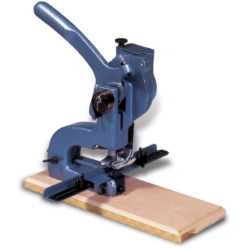 Semi-automatic punching machine