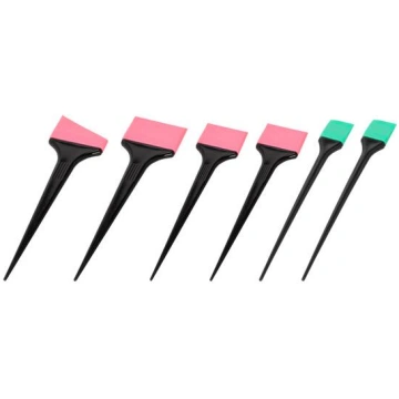Set of silicone brushes for applying paints