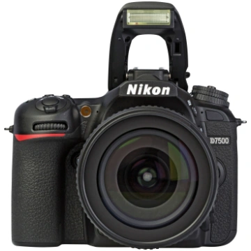 Nikon D7500 18-105mm f/3.5-5.6G ED VR