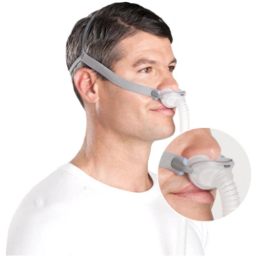 Deguna maska CPAP terapijai ar spilventiņiem nāsīm