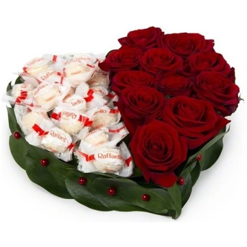 11 sarkanas rozes un raffaello sirds formā